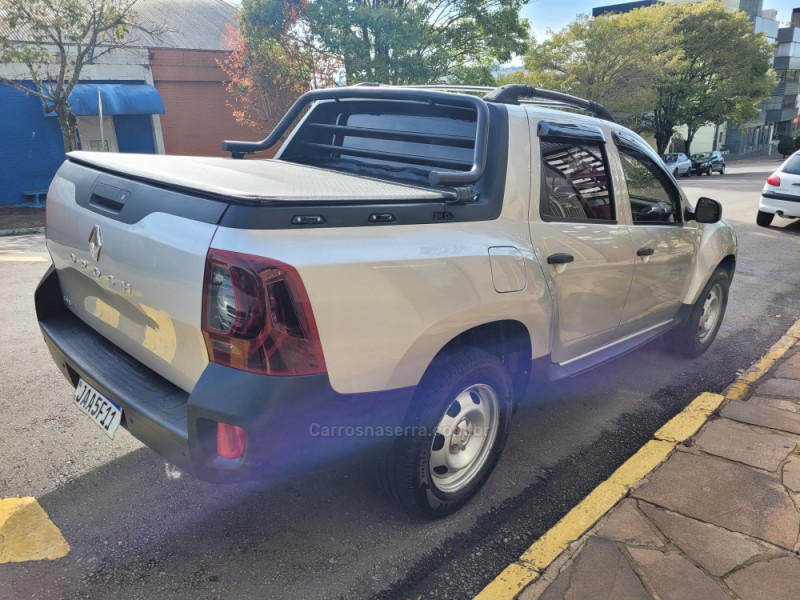 OROCH 1.6 16V DYNAMIQUE FLEX 4P MANUAL - 2018 - FLORES DA CUNHA