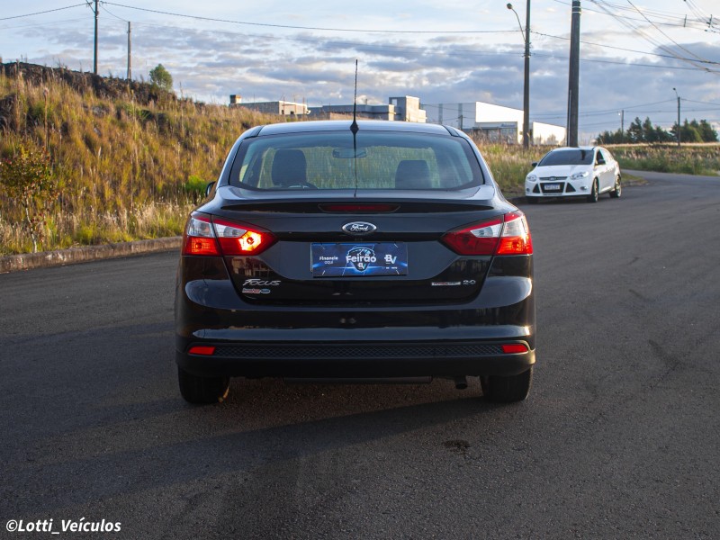 FOCUS 2.0 FC 16V FLEX 4P AUTOMÁTICO - 2014 - FARROUPILHA