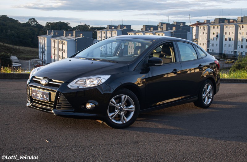 FOCUS 2.0 FC 16V FLEX 4P AUTOMÁTICO - 2014 - FARROUPILHA