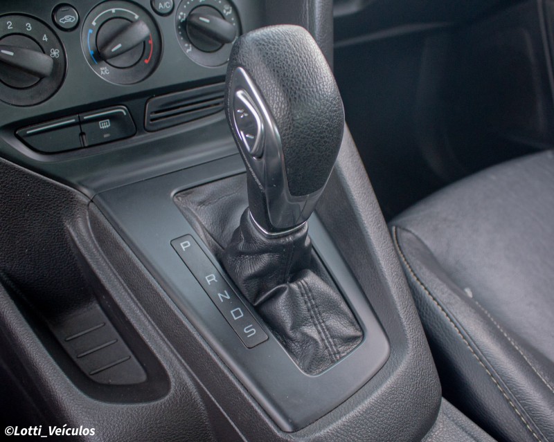 FOCUS 2.0 FC 16V FLEX 4P AUTOMÁTICO - 2014 - FARROUPILHA