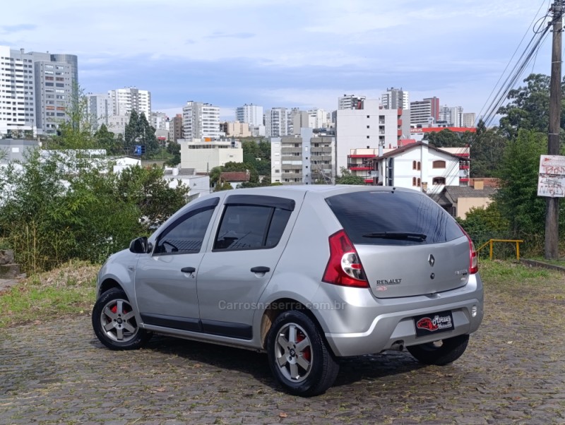 SANDERO 1.6 EXPRESSION 8V FLEX 4P MANUAL - 2011 - CAXIAS DO SUL