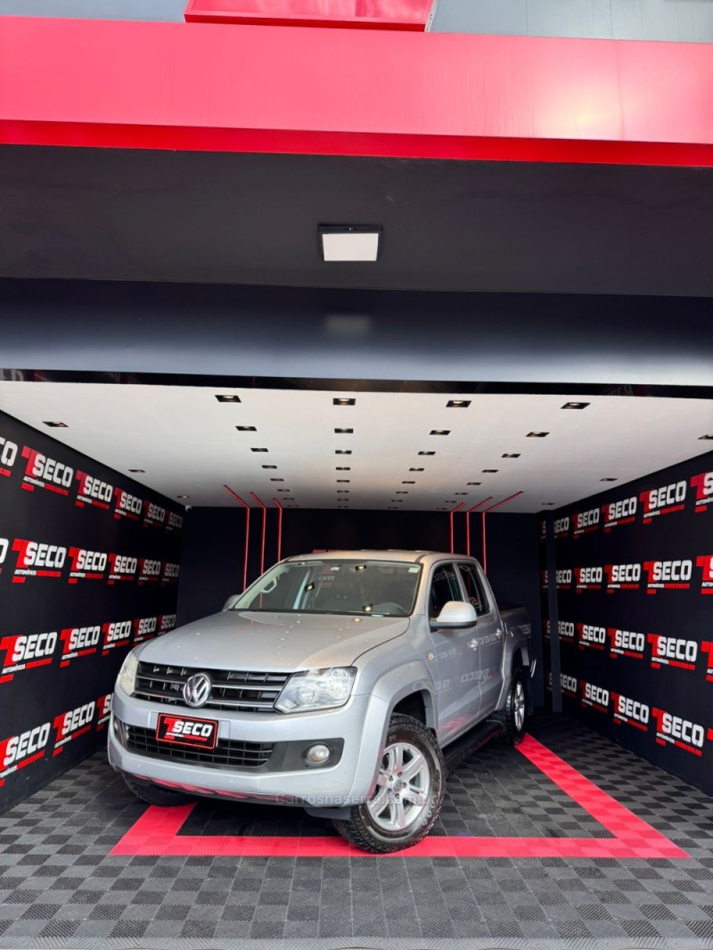 AMAROK 2.0 HIGHLINE ULTIMATE 4X4 CD 16V TURBO INTERCOOLER DIESEL 4P AUTOMÁTICO - 2015 - PASSO FUNDO