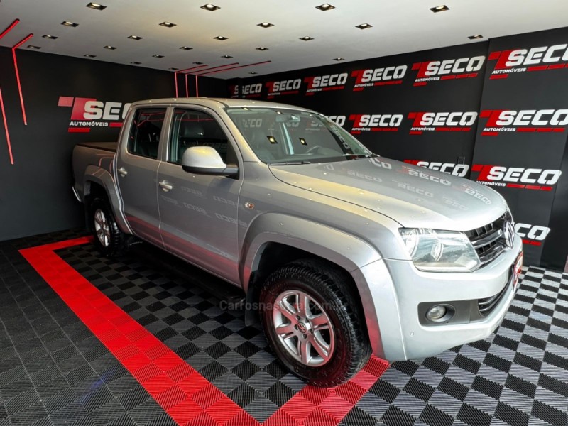 AMAROK 2.0 HIGHLINE ULTIMATE 4X4 CD 16V TURBO INTERCOOLER DIESEL 4P AUTOMÁTICO - 2015 - PASSO FUNDO