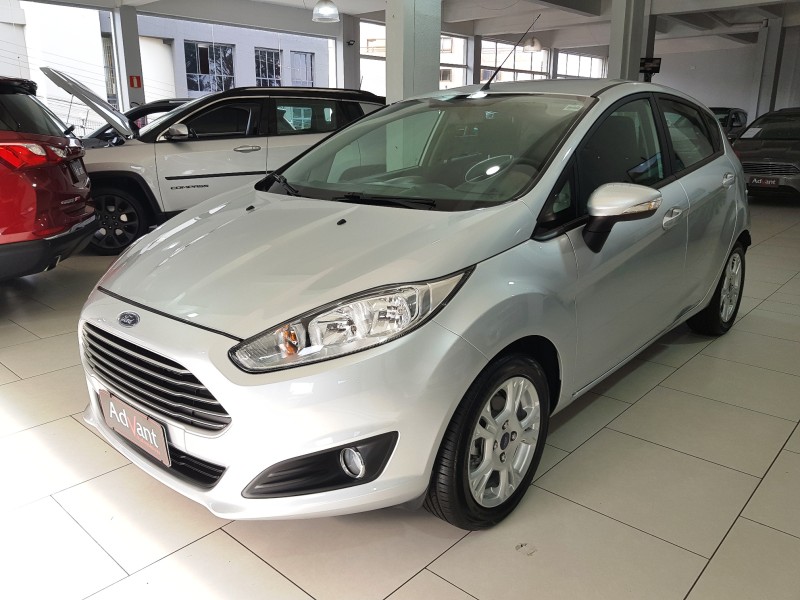 fiesta 1.6 se hatch 16v flex 4p automatico 2015 caxias do sul