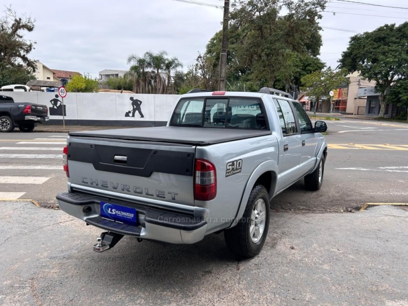 S10 2.4 MPFI ADVANTAGE 4X2 CD 8V FLEX 4P MANUAL - 2011 - VENâNCIO AIRES