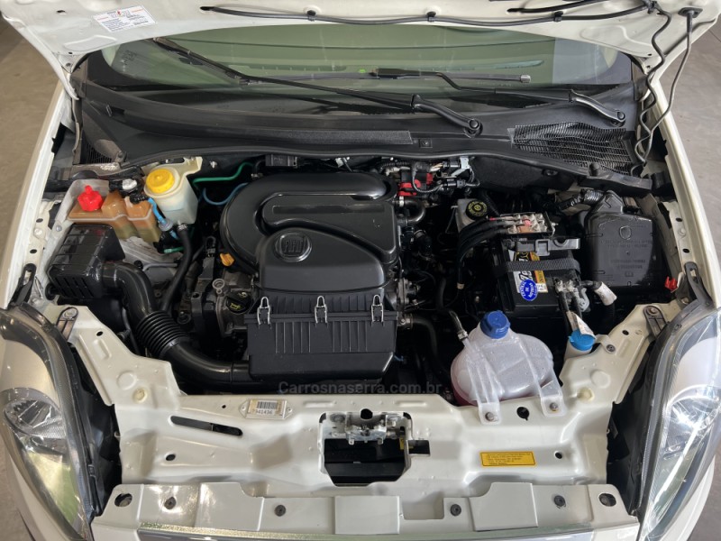 PUNTO 1.4 ATTRACTIVE 8V FLEX 4P MANUAL - 2016 - CAXIAS DO SUL