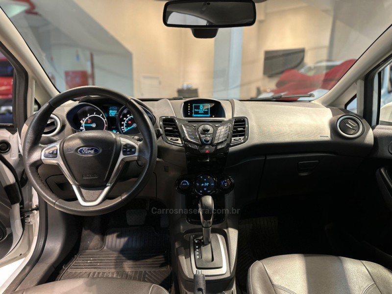 FIESTA 1.6 TITANIUM PLUS HATCH 16V FLEX 4P AUTOMÁTICO - 2016 - CAXIAS DO SUL