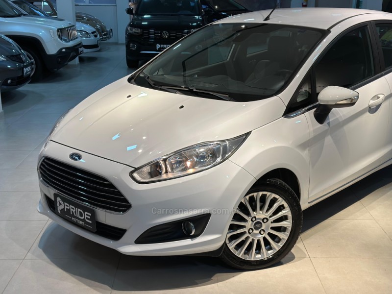 FIESTA 1.6 TITANIUM PLUS HATCH 16V FLEX 4P AUTOMÁTICO - 2016 - CAXIAS DO SUL