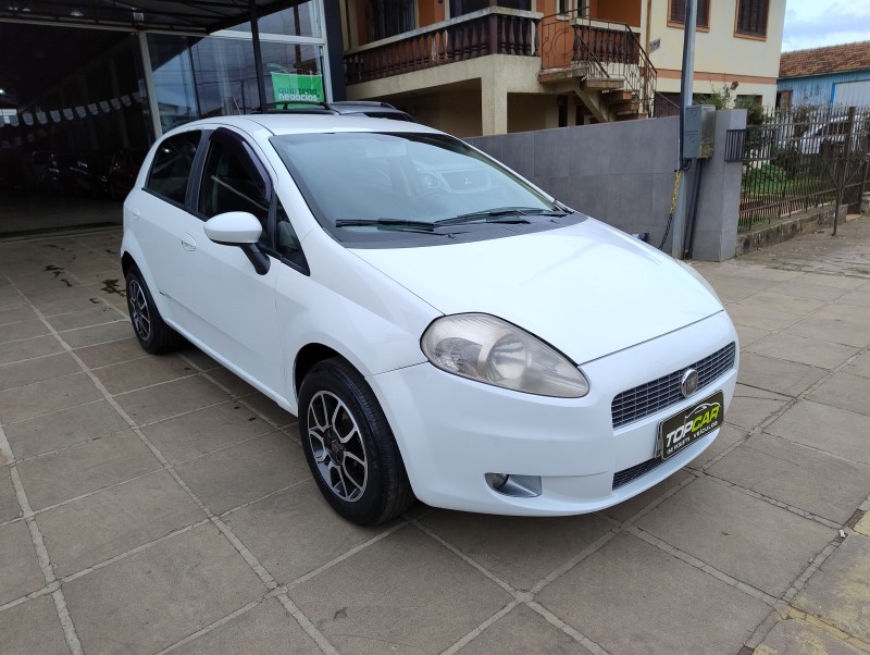 PUNTO 1.4 ELX 8V FLEX 4P MANUAL - 2010 - VACARIA