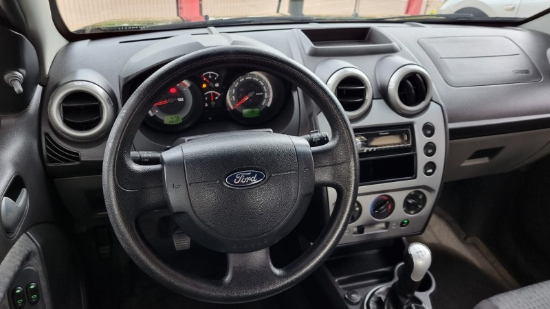 FIESTA 1.6 SE SEDAN 16V FLEX 4P AUTOMÁTICO - 2014 - TEUTôNIA