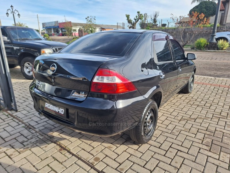 PRISMA 1.4 MPFI MAXX 8V FLEX 4P MANUAL - 2011 - CAMBARá DO SUL