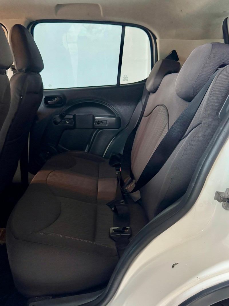 UNO 1.0 WAY 8V FLEX 4P MANUAL - 2011 - ESTâNCIA VELHA