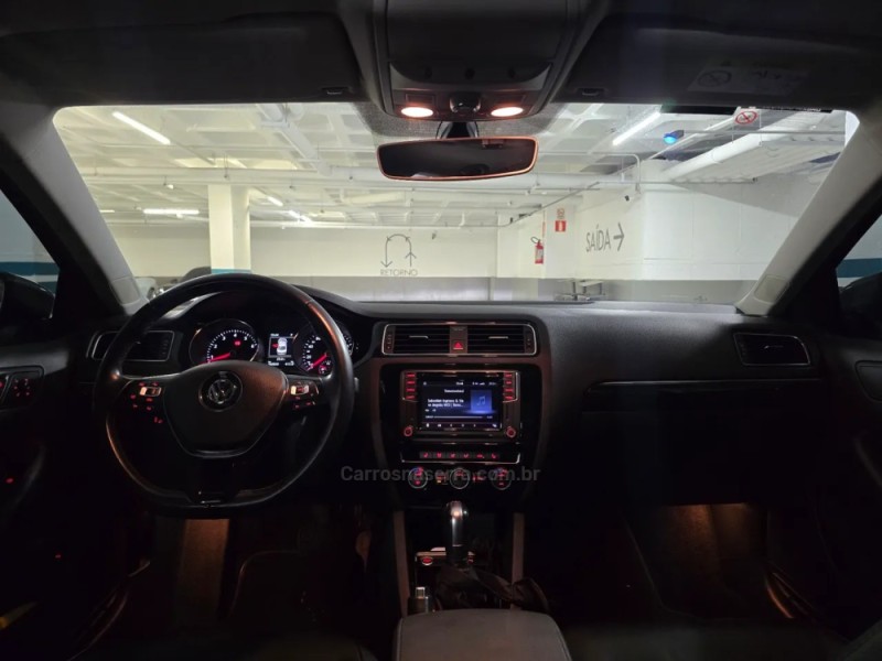 JETTA 2.0 TSI HIGHLINE 211CV GASOLINA 4P DSG - 2017 - PORTO ALEGRE