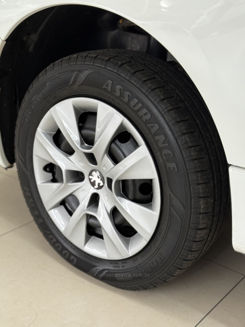 207 1.4 XR SPORT 8V FLEX 2P MANUAL - 2012 - FARROUPILHA