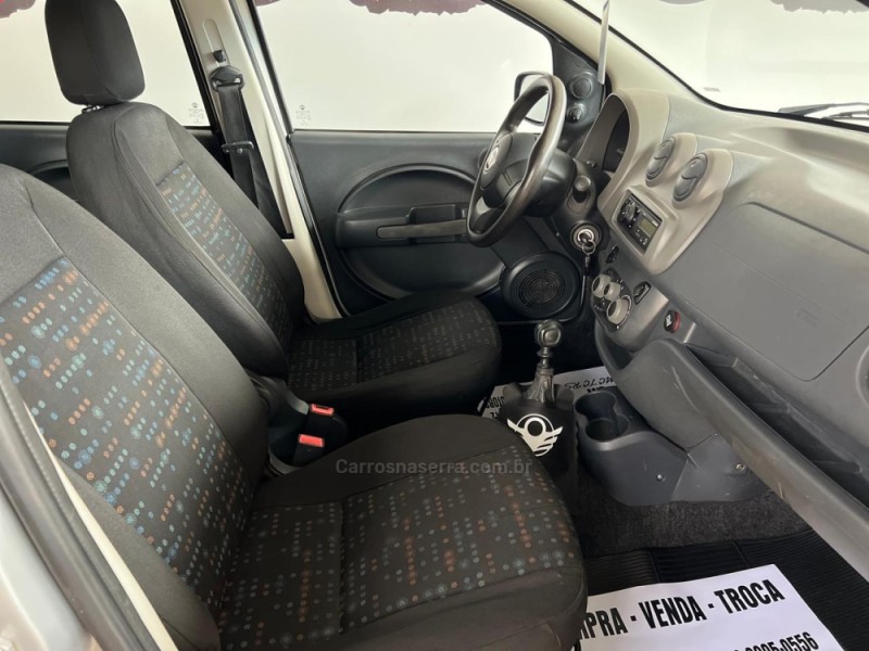 UNO 1.0 VIVACE 8V FLEX 4P MANUAL - 2013 - IBIRAIARAS