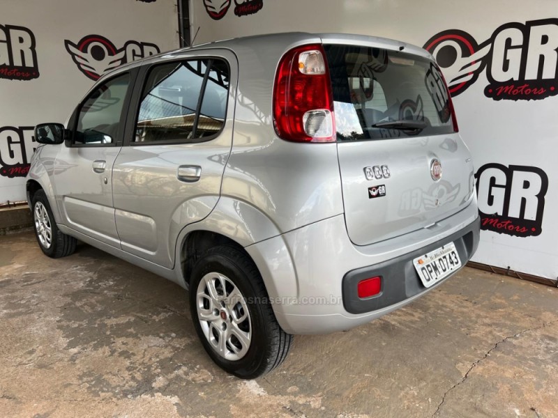 UNO 1.0 VIVACE 8V FLEX 4P MANUAL - 2013 - IBIRAIARAS