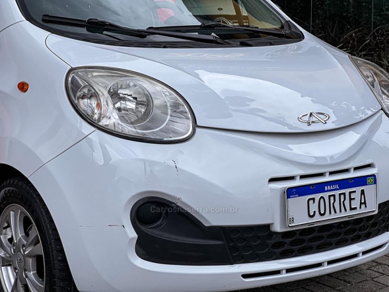 QQ 1.0 MPFI LOOK 12V GASOLINA 4P MANUAL - 2019 - CANELA
