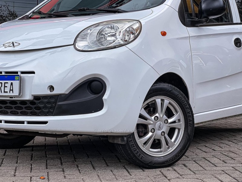 QQ 1.0 MPFI LOOK 12V GASOLINA 4P MANUAL - 2019 - CANELA