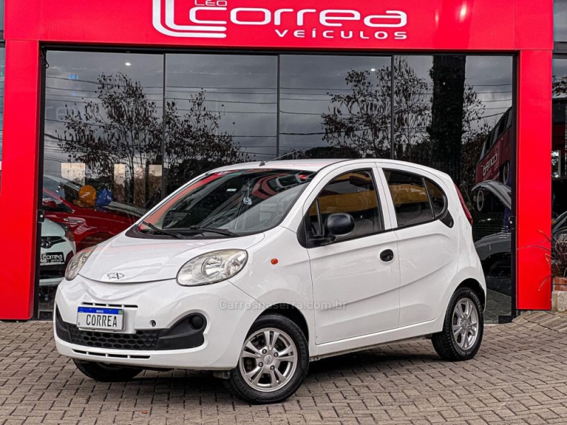QQ 1.0 MPFI LOOK 12V GASOLINA 4P MANUAL - 2019 - CANELA