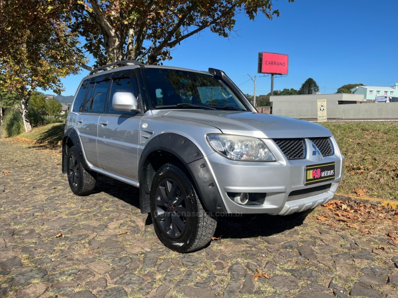 PAJERO TR4 2.0 4X4 16V FLEX 4P MANUAL - 2010 - DOIS IRMãOS