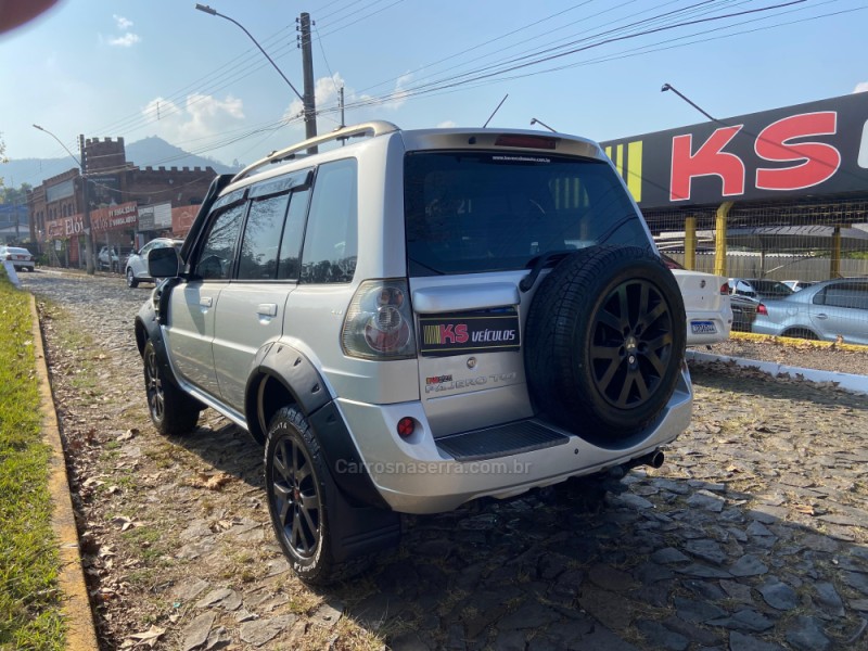 PAJERO TR4 2.0 4X4 16V FLEX 4P MANUAL - 2010 - DOIS IRMãOS