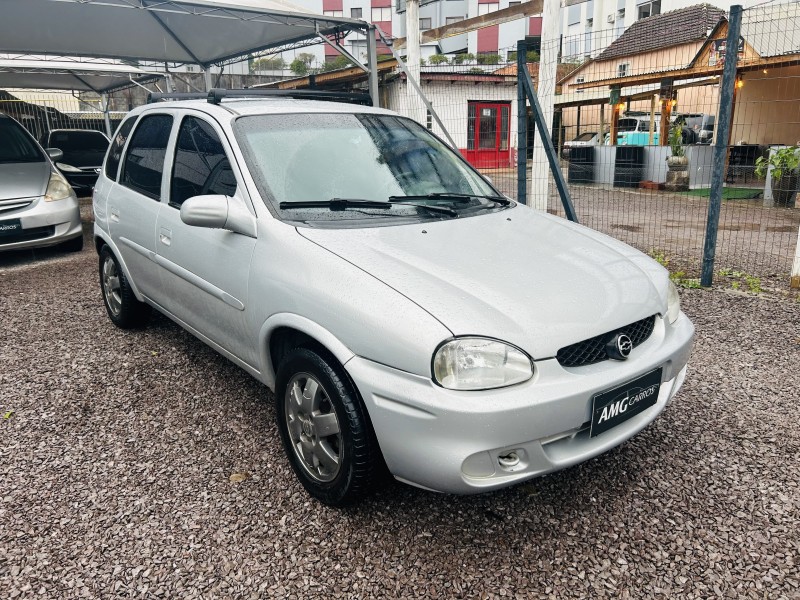 CORSA 1.0 MPFI MILENIUM 8V GASOLINA 4P MANUAL - 2001 - CAXIAS DO SUL