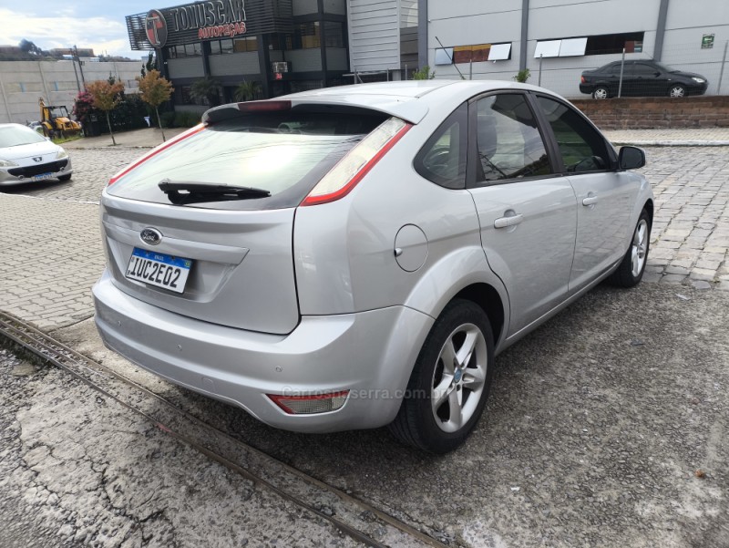 FOCUS 1.6 GLX 16V FLEX 4P MANUAL - 2013 - FARROUPILHA