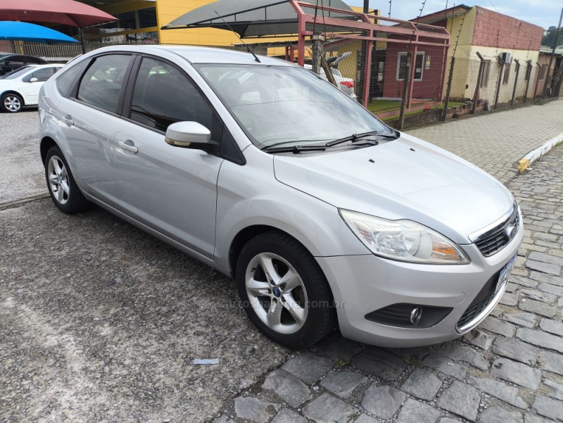 FOCUS 1.6 GLX 16V FLEX 4P MANUAL