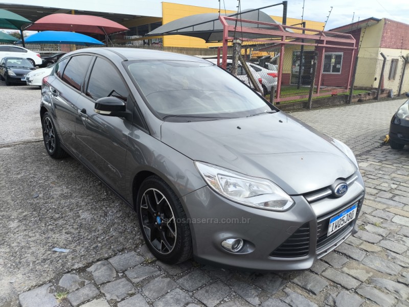 FOCUS 1.6 GLX 16V FLEX 4P MANUAL - 2015 - FARROUPILHA