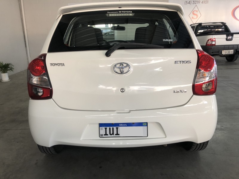 ETIOS 1.3 XS 16V FLEX 4P MANUAL - 2013 - CAXIAS DO SUL
