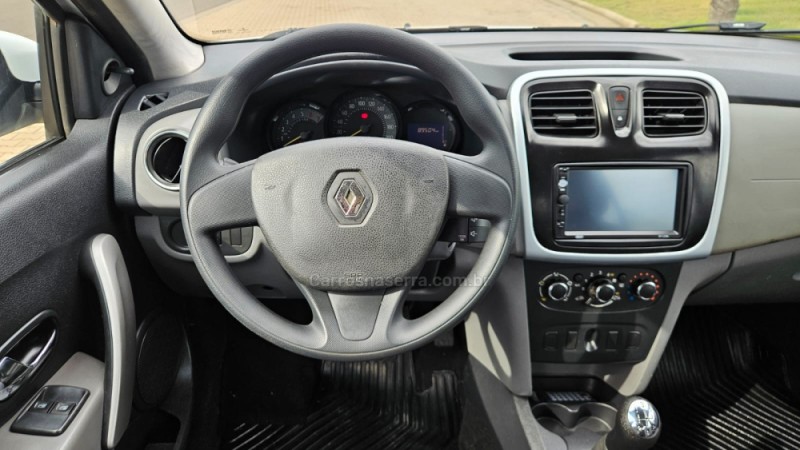 LOGAN 1.6 EXPRESSION 8V FLEX 4P MANUAL - 2018 - IVOTI