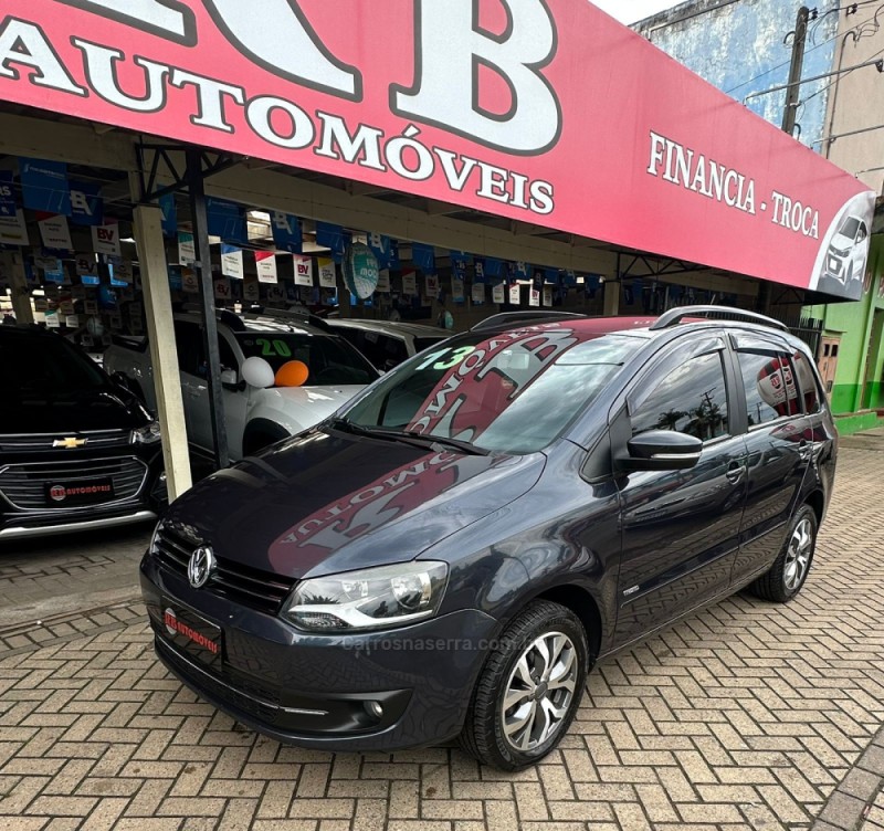 SPACEFOX 1.6 MI TREND 8V FLEX 4P MANUAL - 2013 - PAROBé