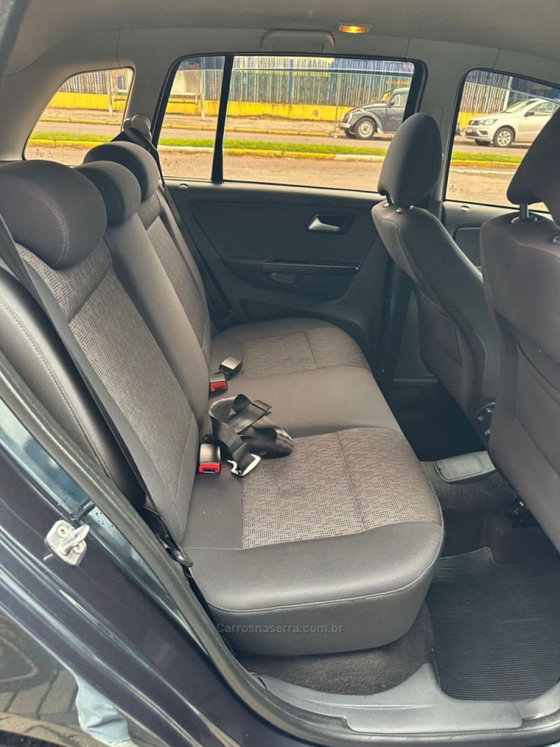 SPACEFOX 1.6 MI TREND 8V FLEX 4P MANUAL - 2013 - PAROBé