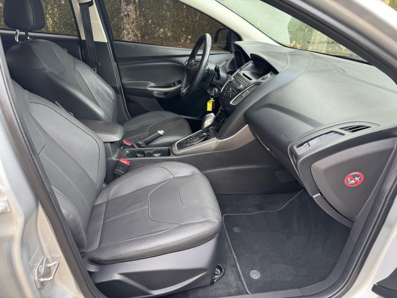 FOCUS 2.0 SE SEDAN 16V FLEX 4P AUTOMÁTICO - 2016 - CAXIAS DO SUL