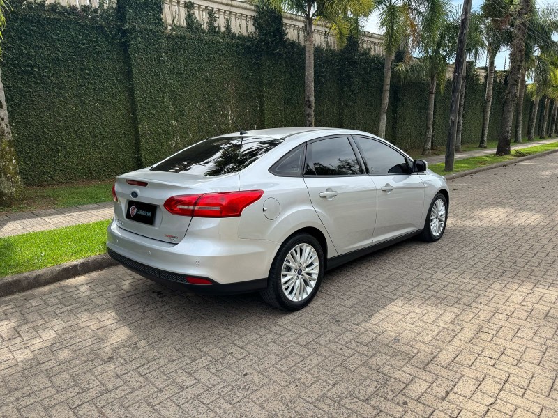 FOCUS 2.0 SE SEDAN 16V FLEX 4P AUTOMÁTICO - 2016 - CAXIAS DO SUL