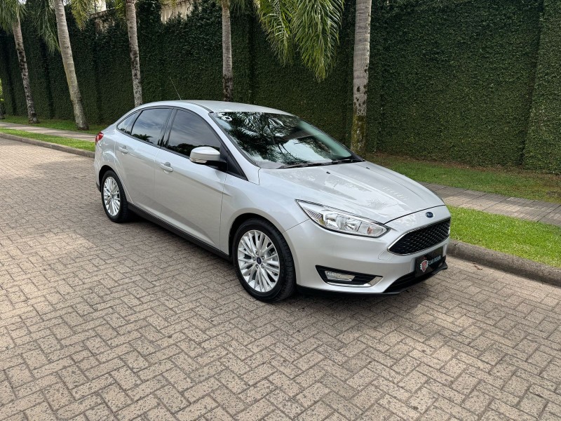 FOCUS 2.0 SE SEDAN 16V FLEX 4P AUTOMÁTICO - 2016 - CAXIAS DO SUL