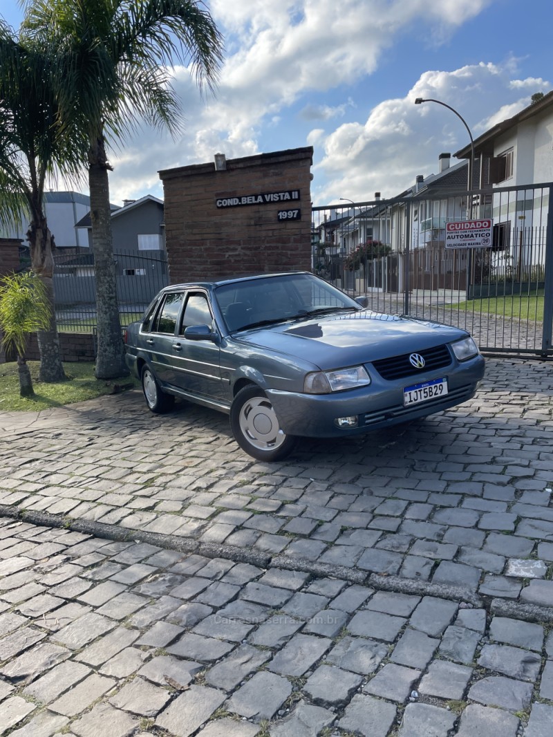 SANTANA 1.8 MI 8V GASOLINA 4P MANUAL - 2001 - CAXIAS DO SUL