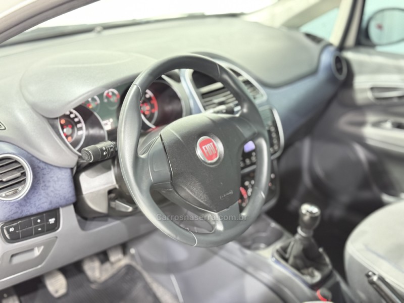 PUNTO 1.4 ATTRACTIVE ITALIA 8V FLEX 4P MANUAL - 2013 - NOVO HAMBURGO