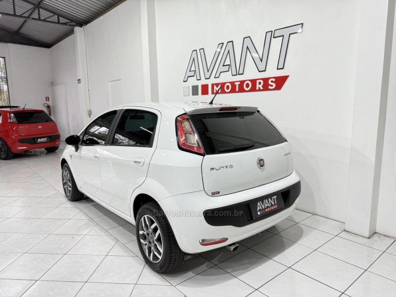 PUNTO 1.4 ATTRACTIVE ITALIA 8V FLEX 4P MANUAL - 2013 - NOVO HAMBURGO