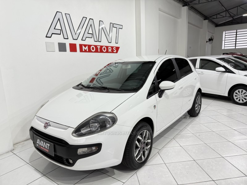 PUNTO 1.4 ATTRACTIVE ITALIA 8V FLEX 4P MANUAL - 2013 - NOVO HAMBURGO