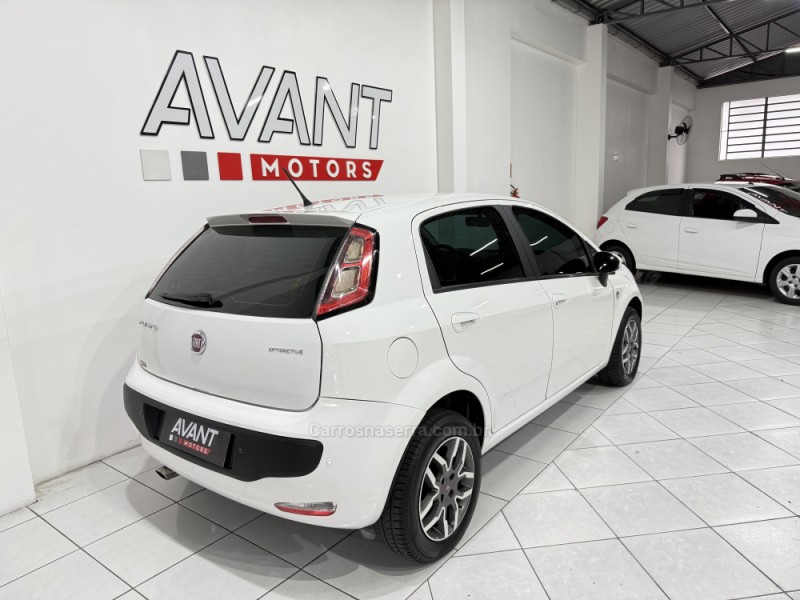PUNTO 1.4 ATTRACTIVE ITALIA 8V FLEX 4P MANUAL - 2013 - NOVO HAMBURGO