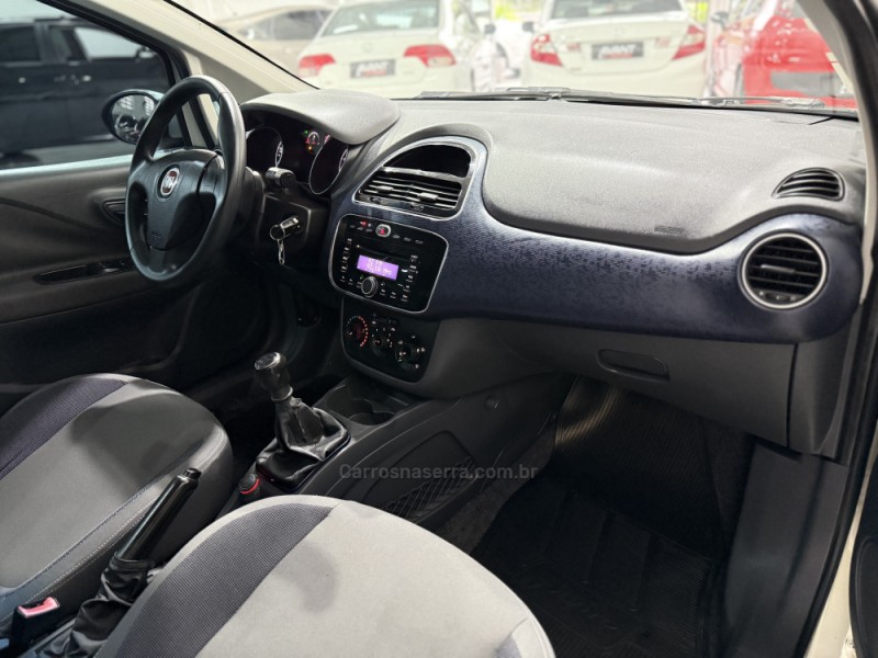 PUNTO 1.4 ATTRACTIVE ITALIA 8V FLEX 4P MANUAL - 2013 - NOVO HAMBURGO
