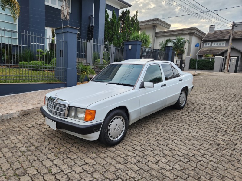 190 E 2.3 SEDAN 16V GASOLINA 4P AUTOMÁTICO - 1991 - MONTENEGRO