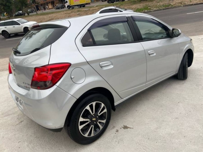 ONIX 1.4 MPFI LTZ 8V FLEX 4P MANUAL - 2015 - CAXIAS DO SUL