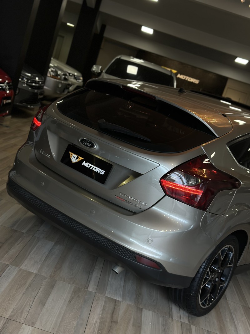 FOCUS 2.0 TITANIUM PLUS 16V FLEX 4P AUTOMÁTICO - 2015 - CAXIAS DO SUL