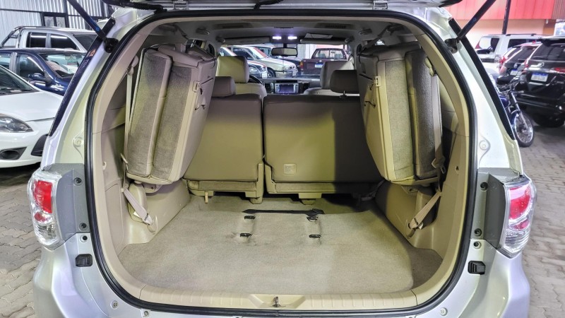 HILUX SW4 3.0 SRV 4X4 7 LUGARES 16V TURBO INTERCOOLER DIESEL 4P AUTOMÁTICO - 2014 - GARIBALDI