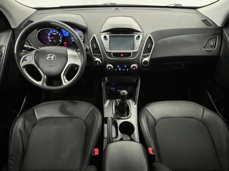 IX35 2.0 MPI 4X2 16V GASOLINA 4P MANUAL - 2011 - FARROUPILHA