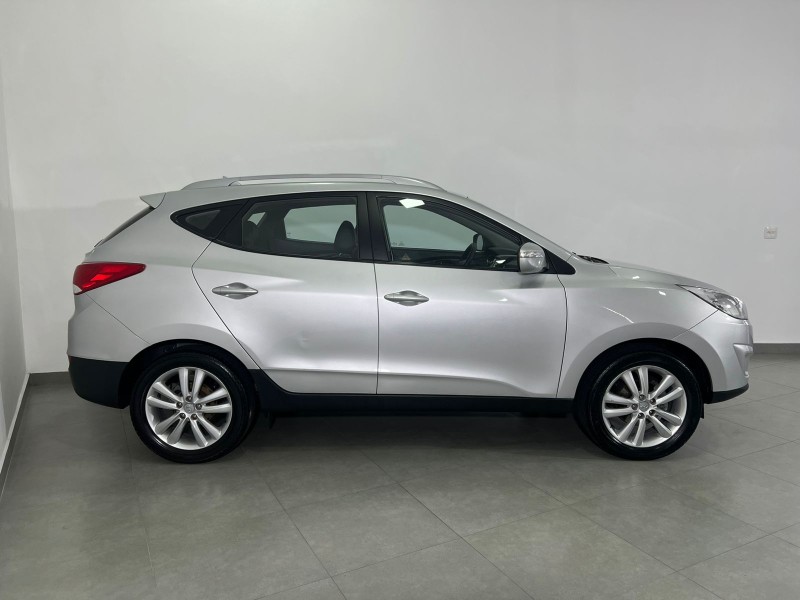 IX35 2.0 MPI 4X2 16V GASOLINA 4P MANUAL - 2011 - FARROUPILHA