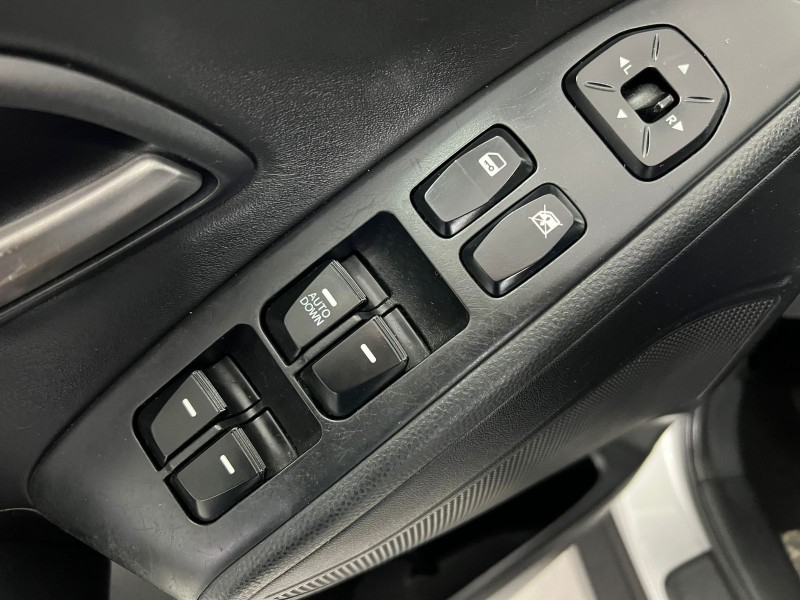 IX35 2.0 MPI 4X2 16V GASOLINA 4P MANUAL - 2011 - FARROUPILHA