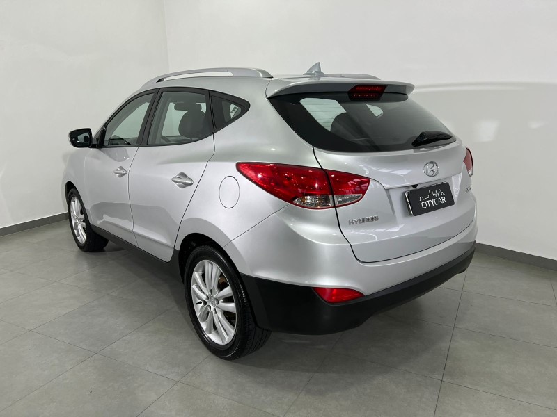 IX35 2.0 MPI 4X2 16V GASOLINA 4P MANUAL - 2011 - FARROUPILHA